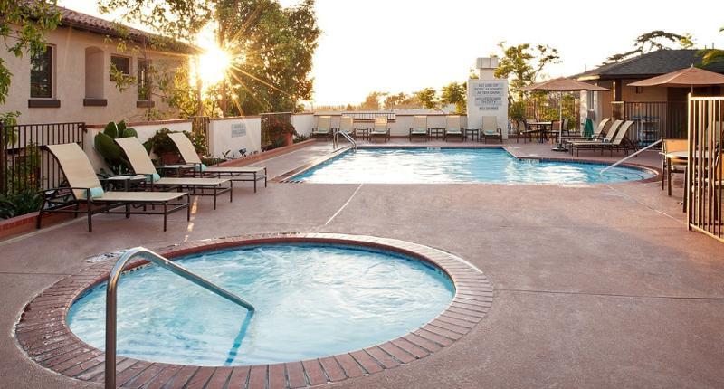 Fairfield Inn & Suites San Diego Old Town Exterior photo